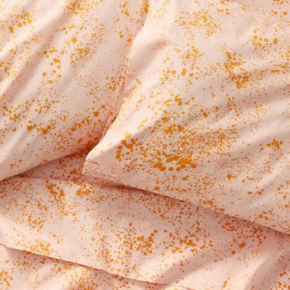 Crate & Barrel- 100% Organic Cotton Full sheet set - like new